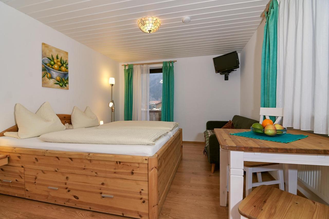 Dangl Gbr, Gaestehaus Sonnenhof - Inkl. Chiemgau Karte Bergen (Bavaria) Quarto foto